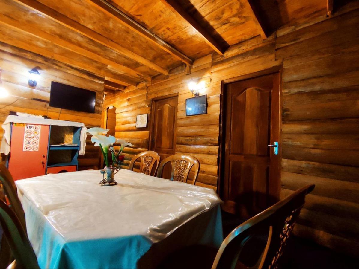 Chalet Moon Plains Forest Log *